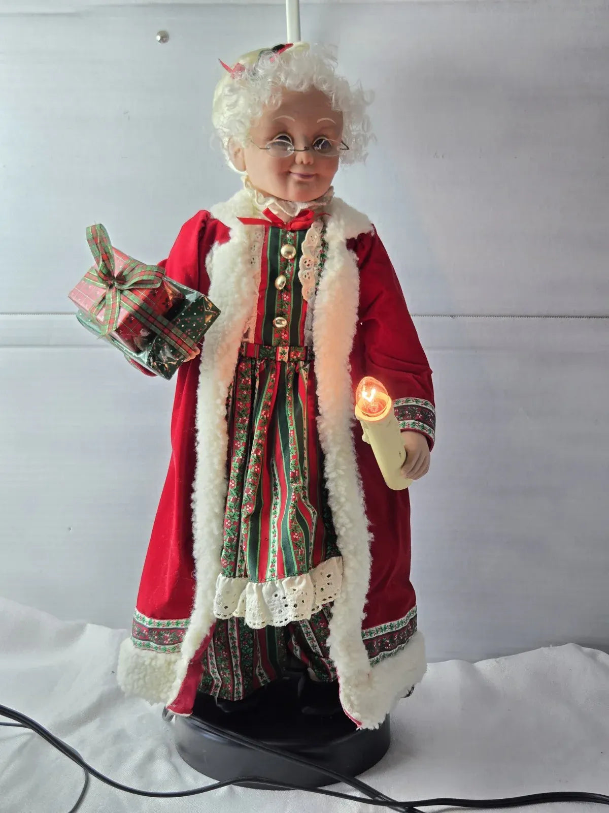 Vintage 1990's Santa's Best Animated Illuminated Mrs Claus Clause Figure *TESTED
