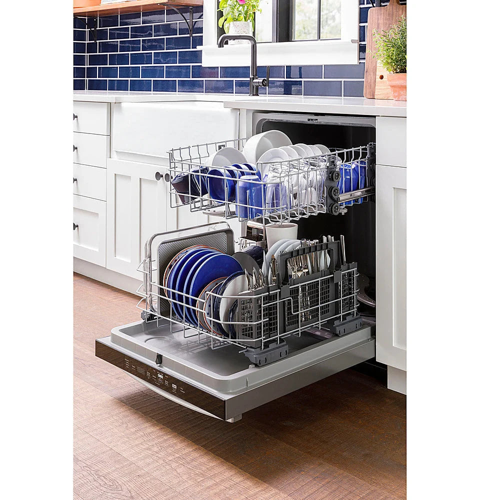 GE - Front Control Built-In Dishwasher, 52 dBA - White