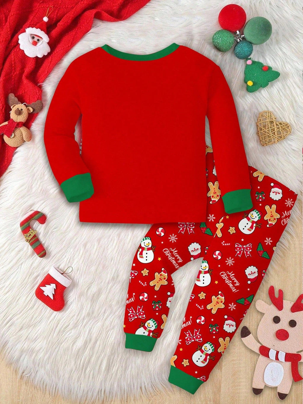 Childrens Lined Pajama Set with Holiday Graphics and Long Sleeves