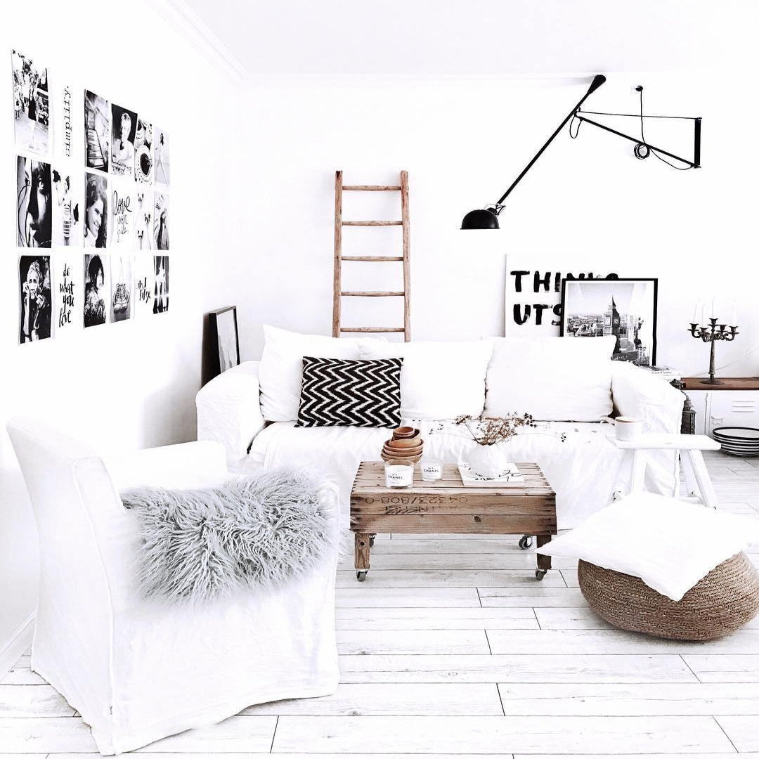 Adjustable Wall Lamp with Swinging Arm and Cast Iron Counterweight, 80.7  inches