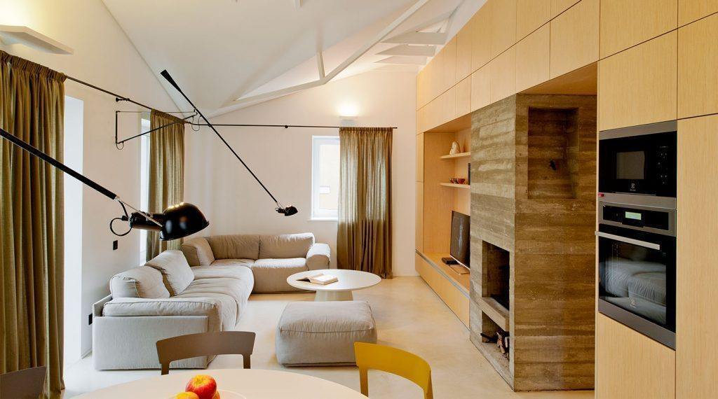 Adjustable Wall Lamp with Swinging Arm and Cast Iron Counterweight, 80.7  inches