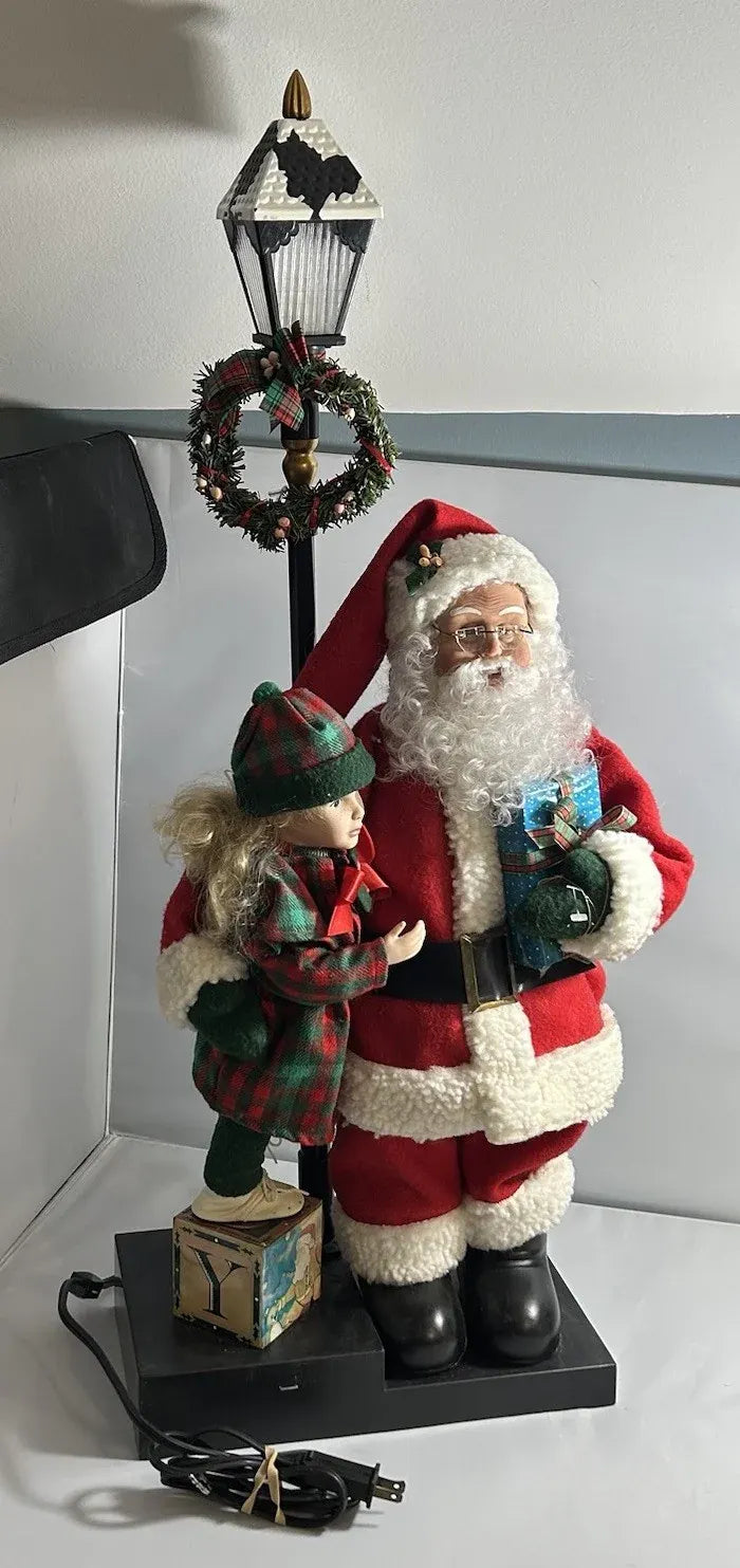 Vintage Holiday Creations Animated Motion Santa Lighted Lamp Post Christmas 90s