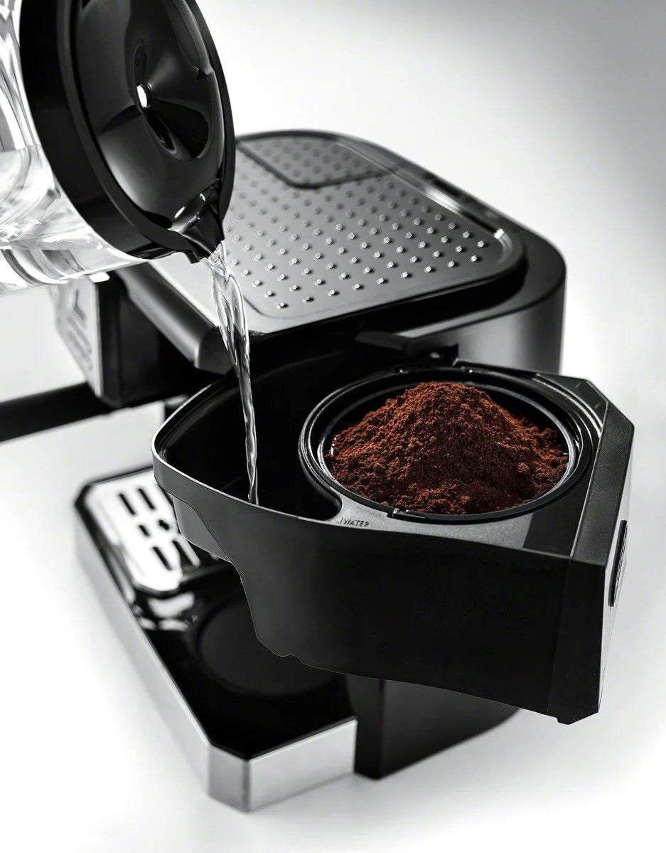 De'Longhi - Digital All-in-One Combination Coffee and Espresso Machine - Black and Stainless Steel COM530M