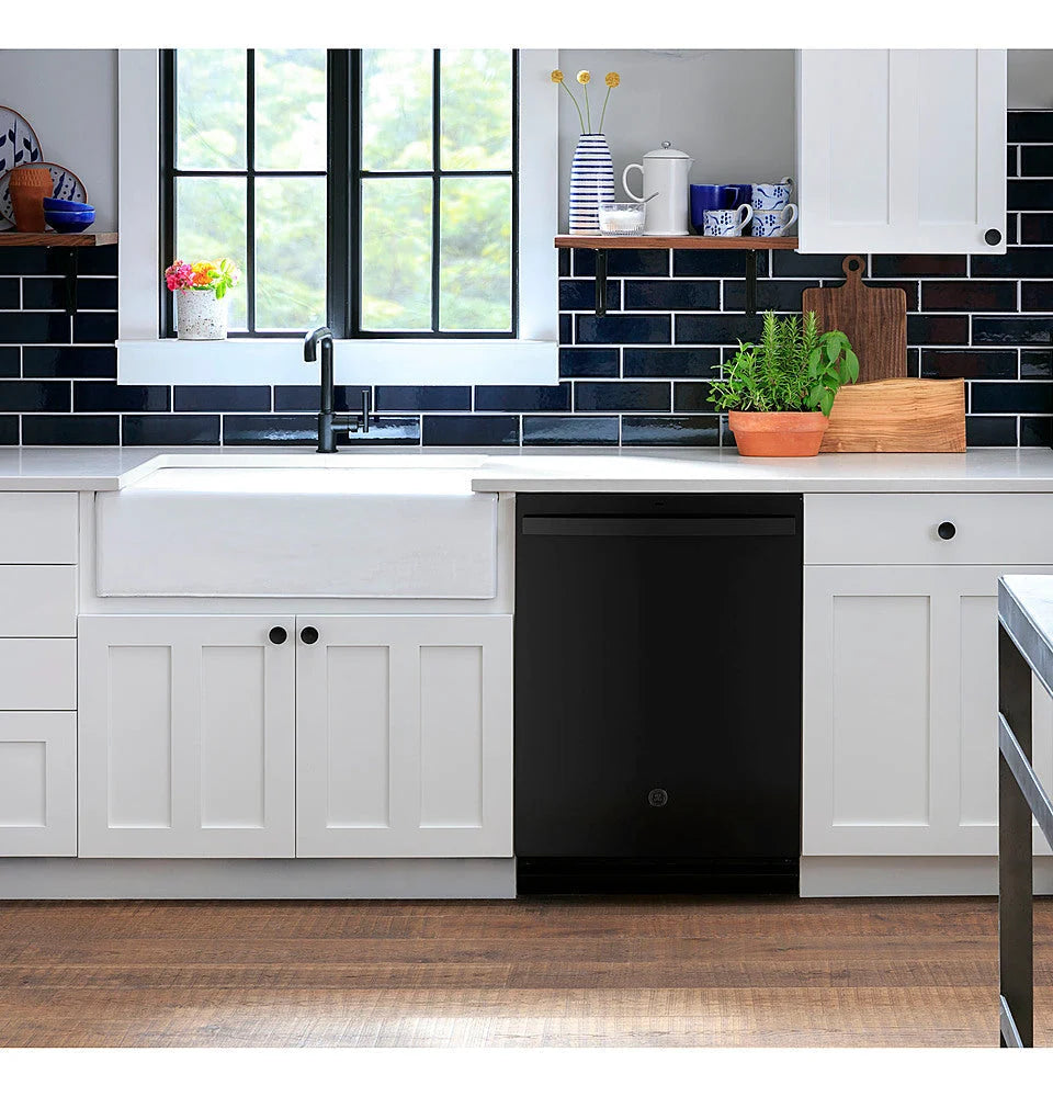 GE - Top Control Built In Dishwasher, 55 dBA - Black